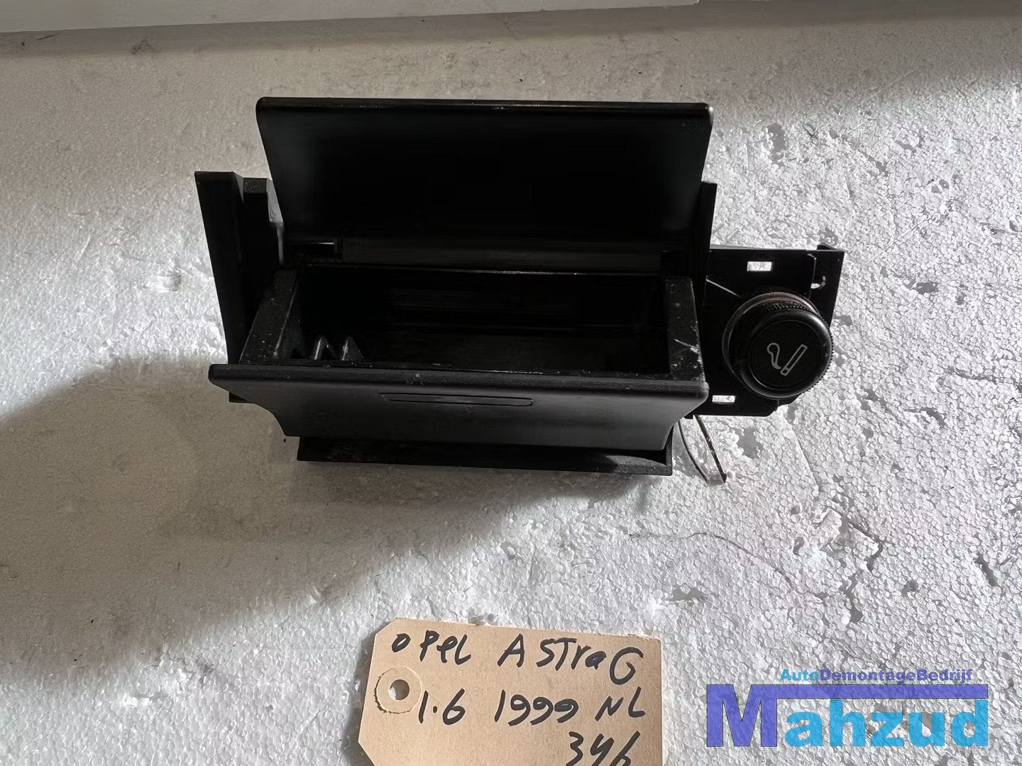 OPEL ASTRA G Asbak 1996-2004, Opel Automobile GmbH, Opel, Bahnhofsplatz 1
65423  Russelsheim am Main, DE, Kontakt@opel-infoservice.de