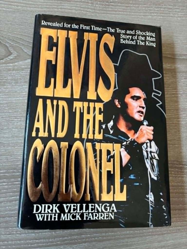 Elvis boek, Elvis and the colonel door Dirk Vellenga.5 euro., Livres, Musique, Enlèvement ou Envoi, Comme neuf, Artiste