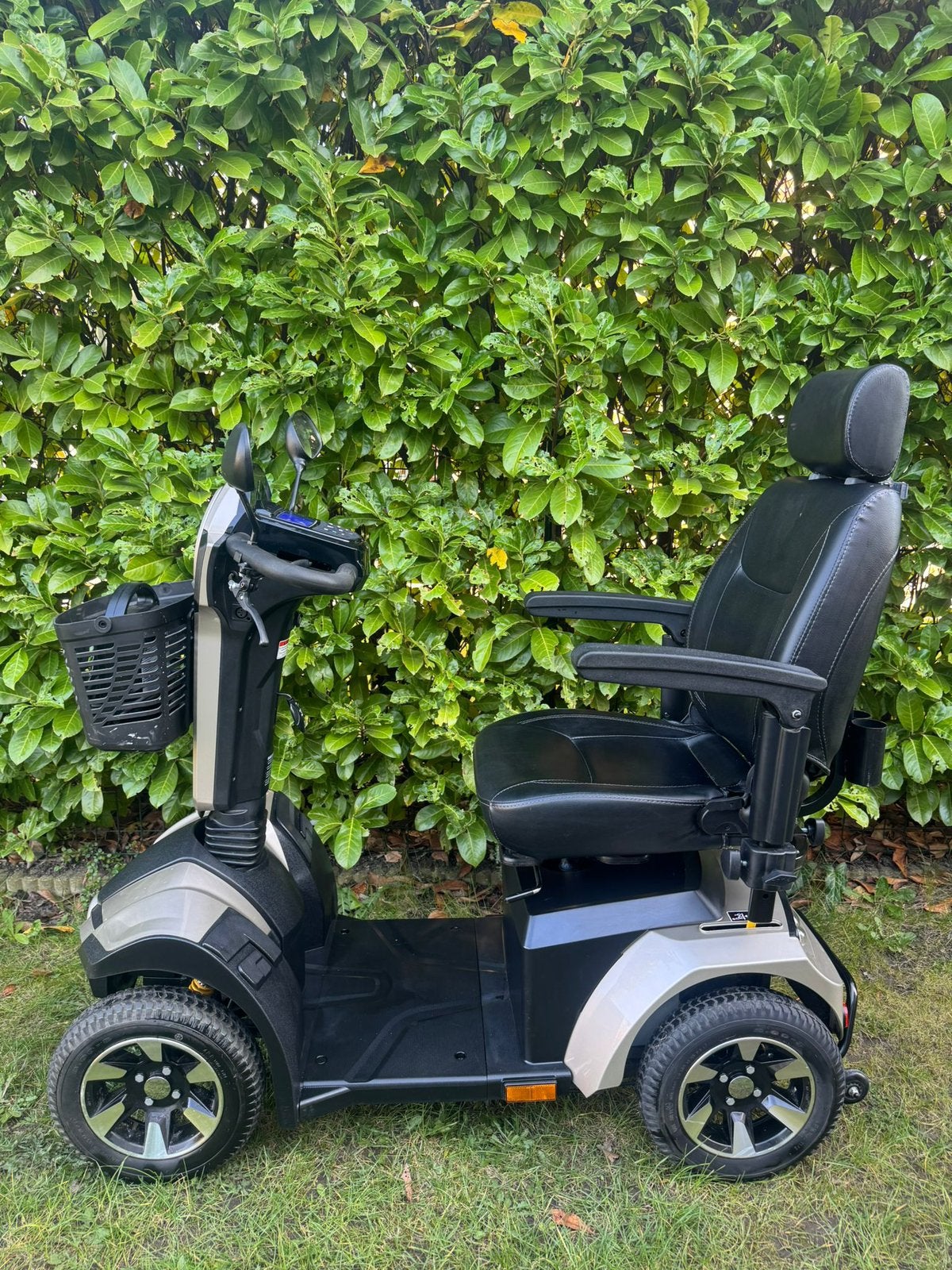 Luxe scootmobiel vermeiren elektrische invalide scooter, Ophalen of Verzenden, Zo goed als nieuw