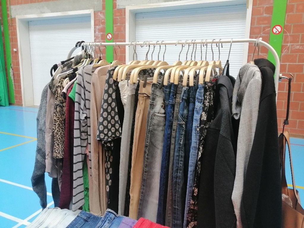 Lot de vêtements, Diversen, Rommelmarktspullen, Ophalen