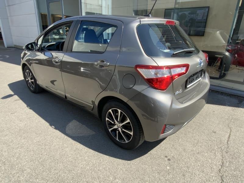 Toyota Yaris Comfort & Pack Y-CONIC, Argent ou Gris, Achat, Euro 6, 73 ch
