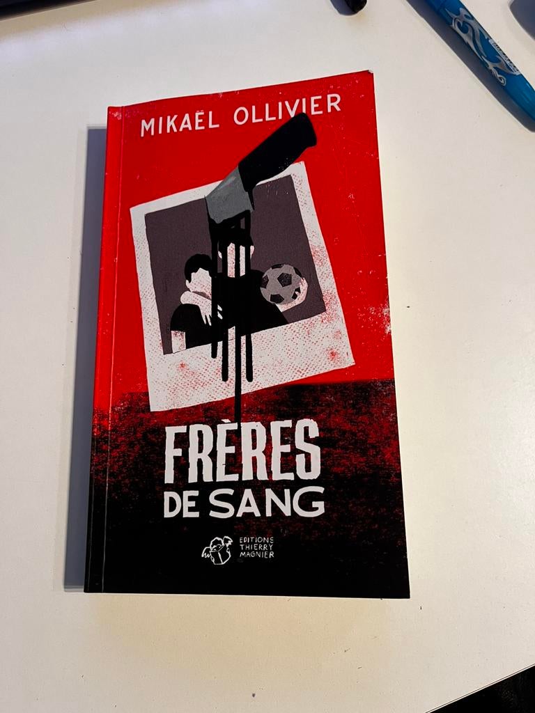 Frères de sang - Mikaël Ollivier, Boeken, Taal | Frans, Ophalen of Verzenden, Zo goed als nieuw, Fictie