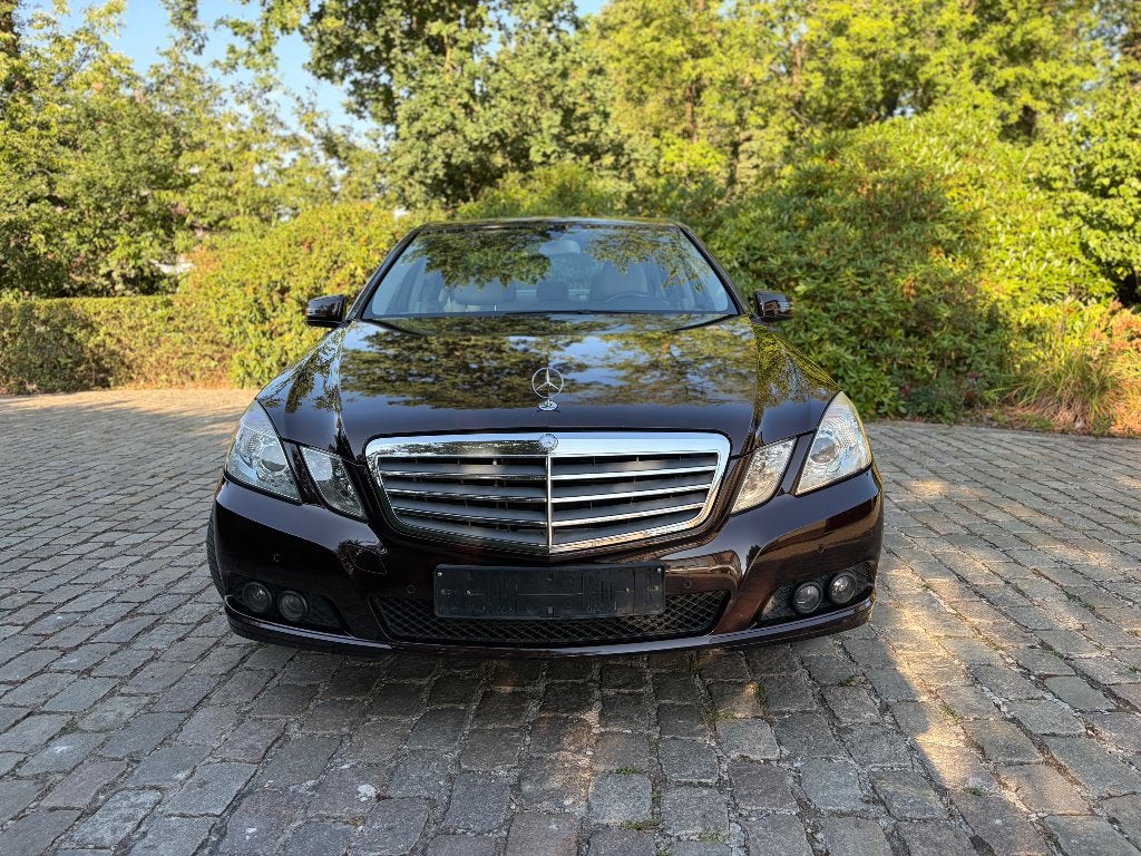 Mercedes-Benz E200 Cdi Automaat in zeer goede staat, Auto's, Dealer onderhouden, Achterwielaandrijving, 4 cilinders, Bruin