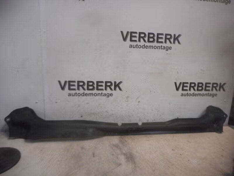 VEERPOOTBRUG Ford Focus (01-1970/-) (DV61-16H004AA), Enlèvement ou Envoi, Henry-Ford-Straße 1 50735 Köln, DE, Ford-Werke GmbH