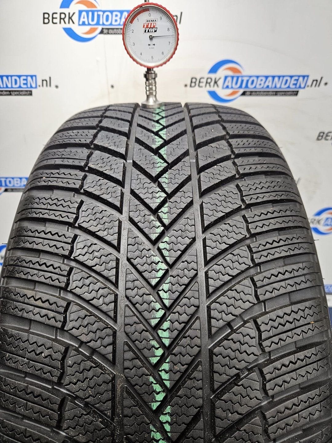 2x Bridgestone Blizzak LM005 255/40 R19 100V 255/40/19 25540, Pneus hiver, 255 mm, Véhicule de tourisme, -