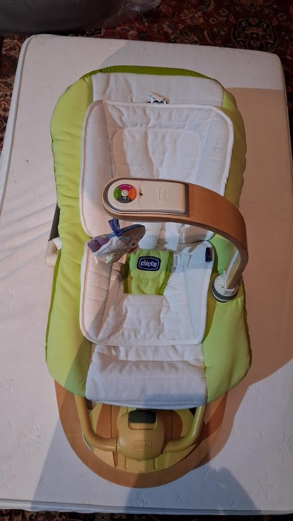 Transat pour bébé Chicco vert vif et blanc avec musique d'ar, Comme neuf, Avec ceinture(s), Chaise rebondissante, Enlèvement