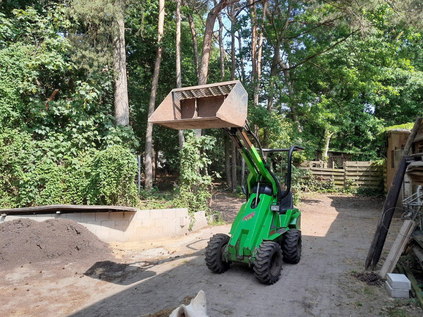 Avant 530+ miniloader