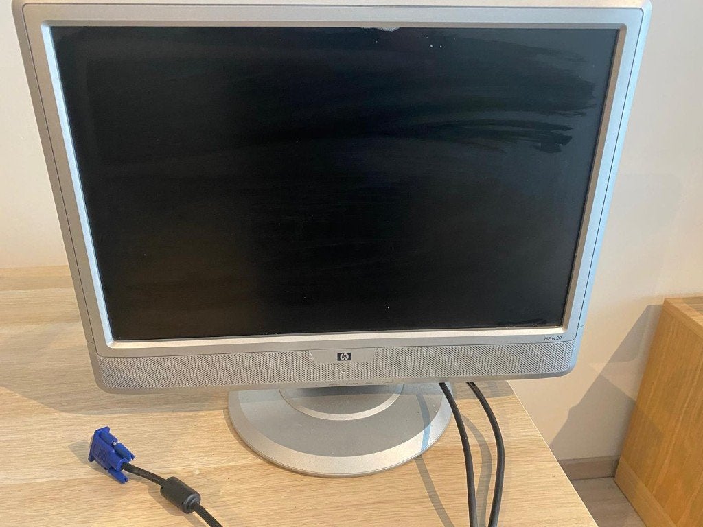 HP w20 monitor 20" - €10, Ophalen, Gebruikt, VGA