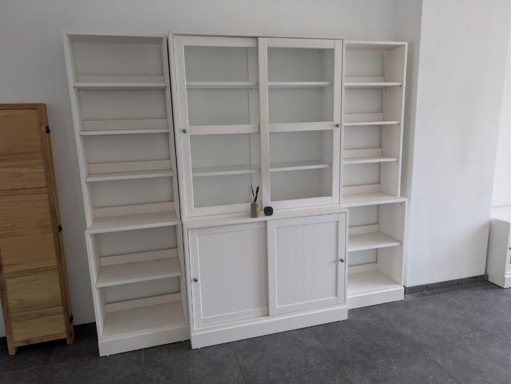 Hoge woonkamer kast WIT te koop, Ophalen, Met deur(en), Zo goed als nieuw, Landelijk/Klassiek