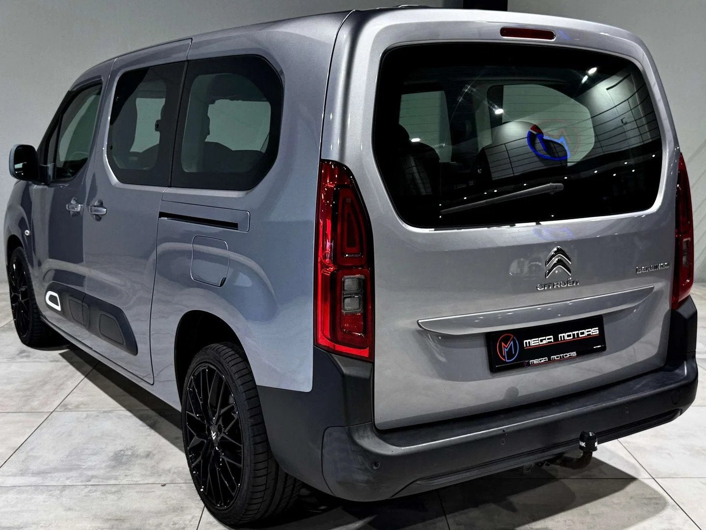 Citroën Berlingo 1.5 BlueHDi 102CV 7 PLACES CLiM CRUiSE 1ER, Autos, Achat, 1608 kg, Euro 6, Entreprise
