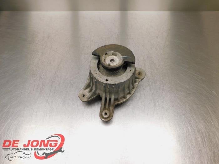 Support moteur d'un Mercedes E-Klasse, 3 mois de garantie, Utilisé, -, -