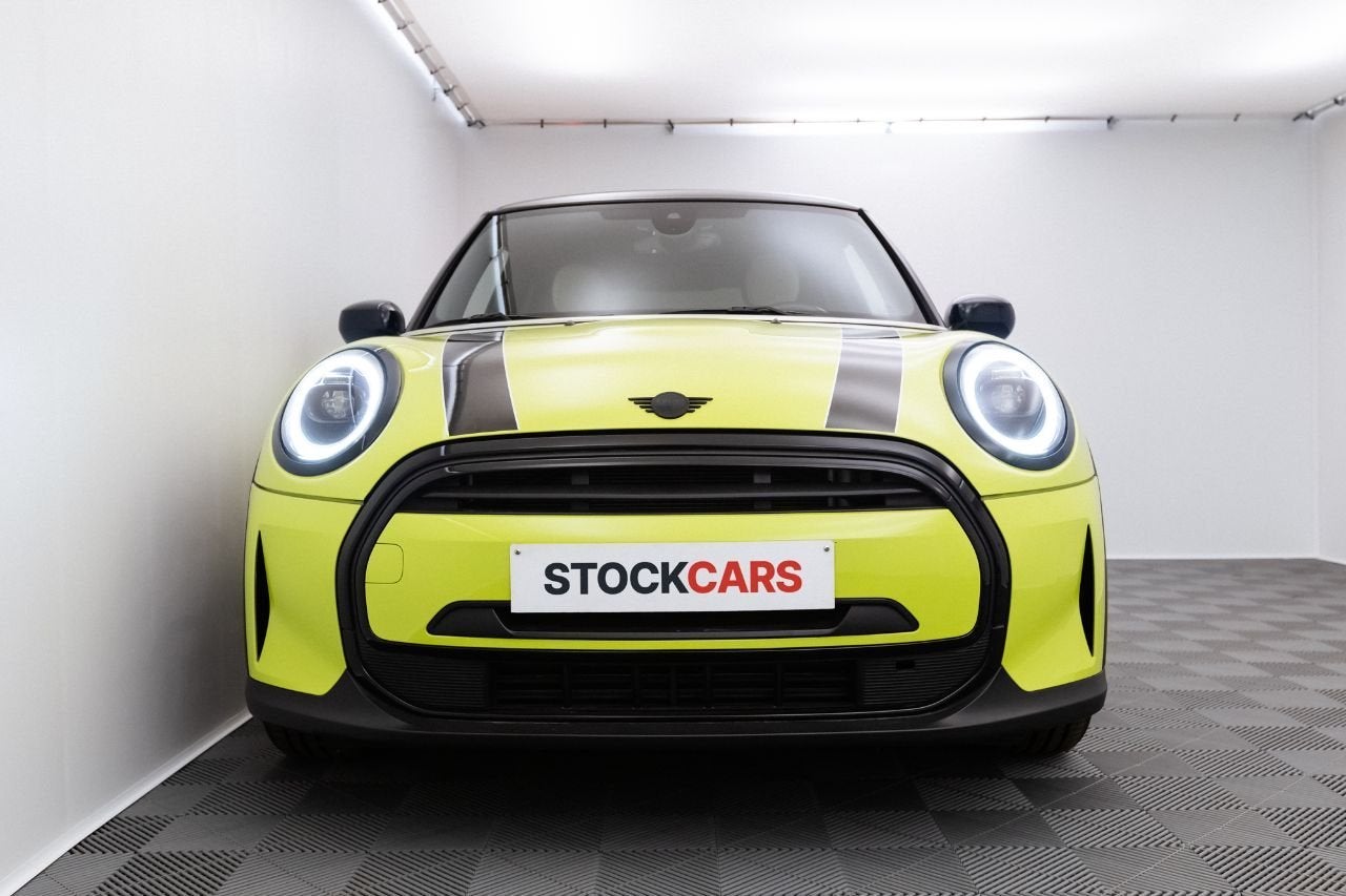 MINI John Cooper Works * AS NEW * (bj 2023, automaat), Auto's, 4 zetels, Gebruikt, Euro 6, 136 pk