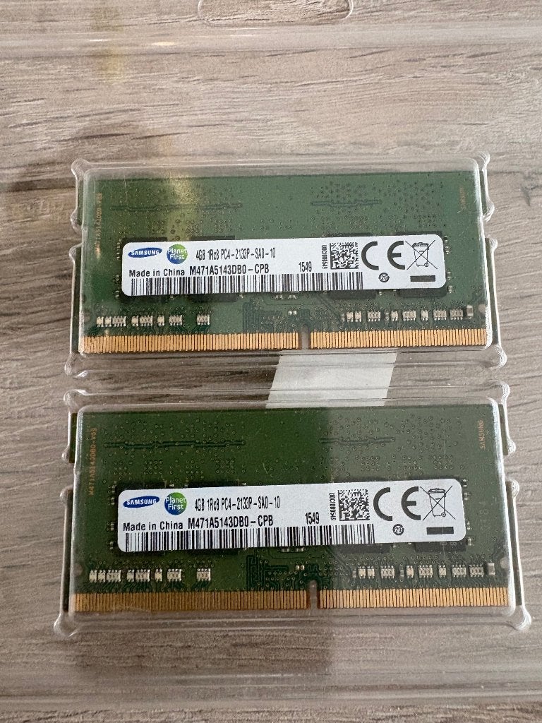 2x Samsung 4GB (8GB) 1Rx8 PC4-2133P-SA0 -10, Computers en Software, Gebruikt, DDR4, 8 GB, Ophalen of Verzenden