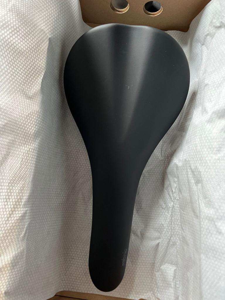 Fabric Racezadel shallow, Ophalen, Fabric, Zadel, Nieuw