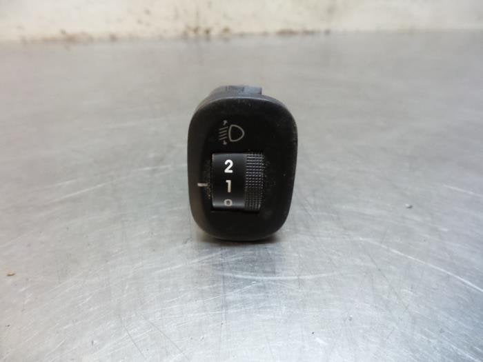 Commutateur phare hauteur réglable d'un Hyundai Coupe, -, 3 mois de garantie, Utilisé, Hyundai