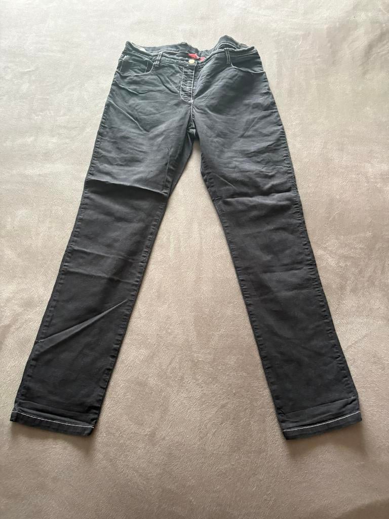Zwarte broek, Enlèvement, Comme neuf, Taille 42/44 (L), Noir