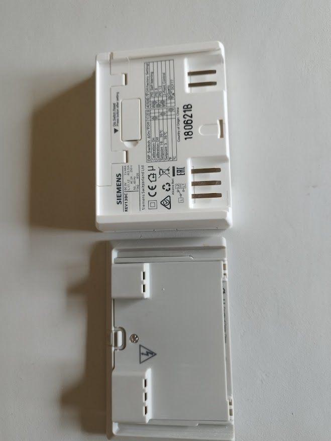 Thermostat d'ambiance avec minuterie hebdomadaire - Siemens, Bricolage & Construction, Enlèvement, Utilisé