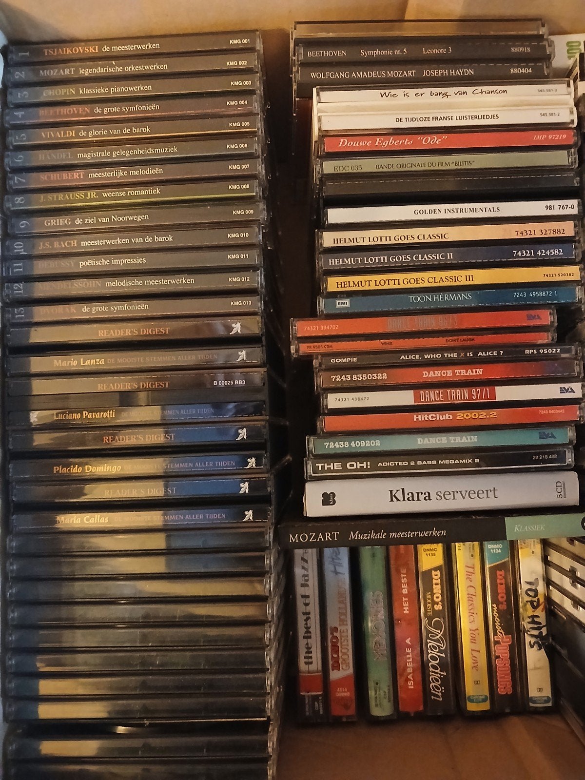 +- 400cds om in te komen browsen, Ophalen