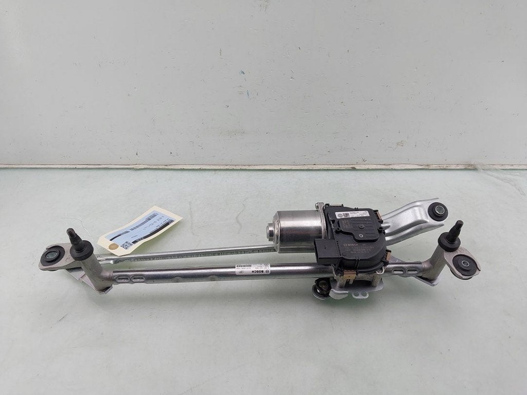 MOTEUR + TRINGLERIE ESSUIE GLACE AVANT Golf VIII (CD1), Utilisé, Volkswagen