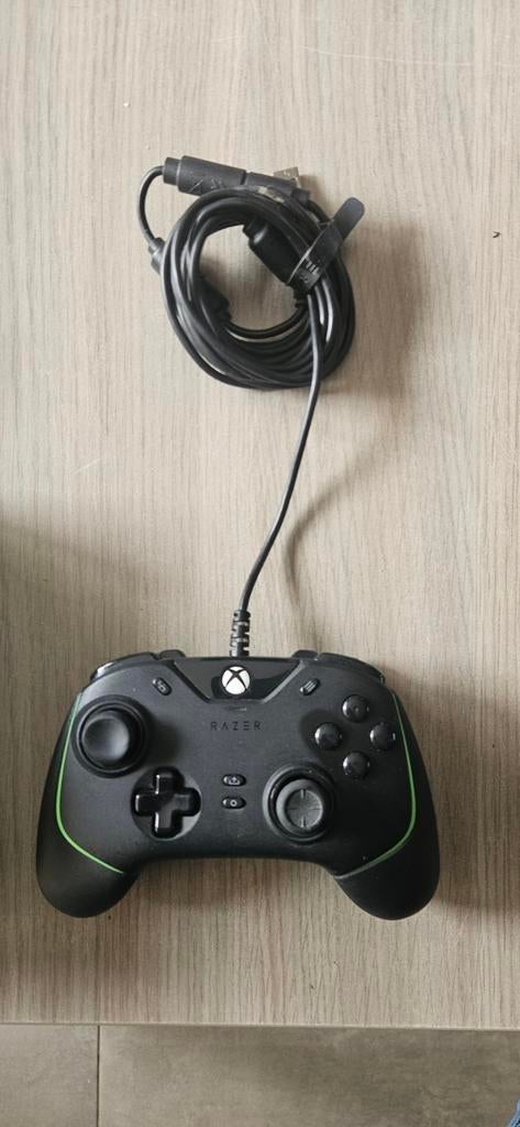 Razer wolverine v2, Games en Spelcomputers, Ophalen
