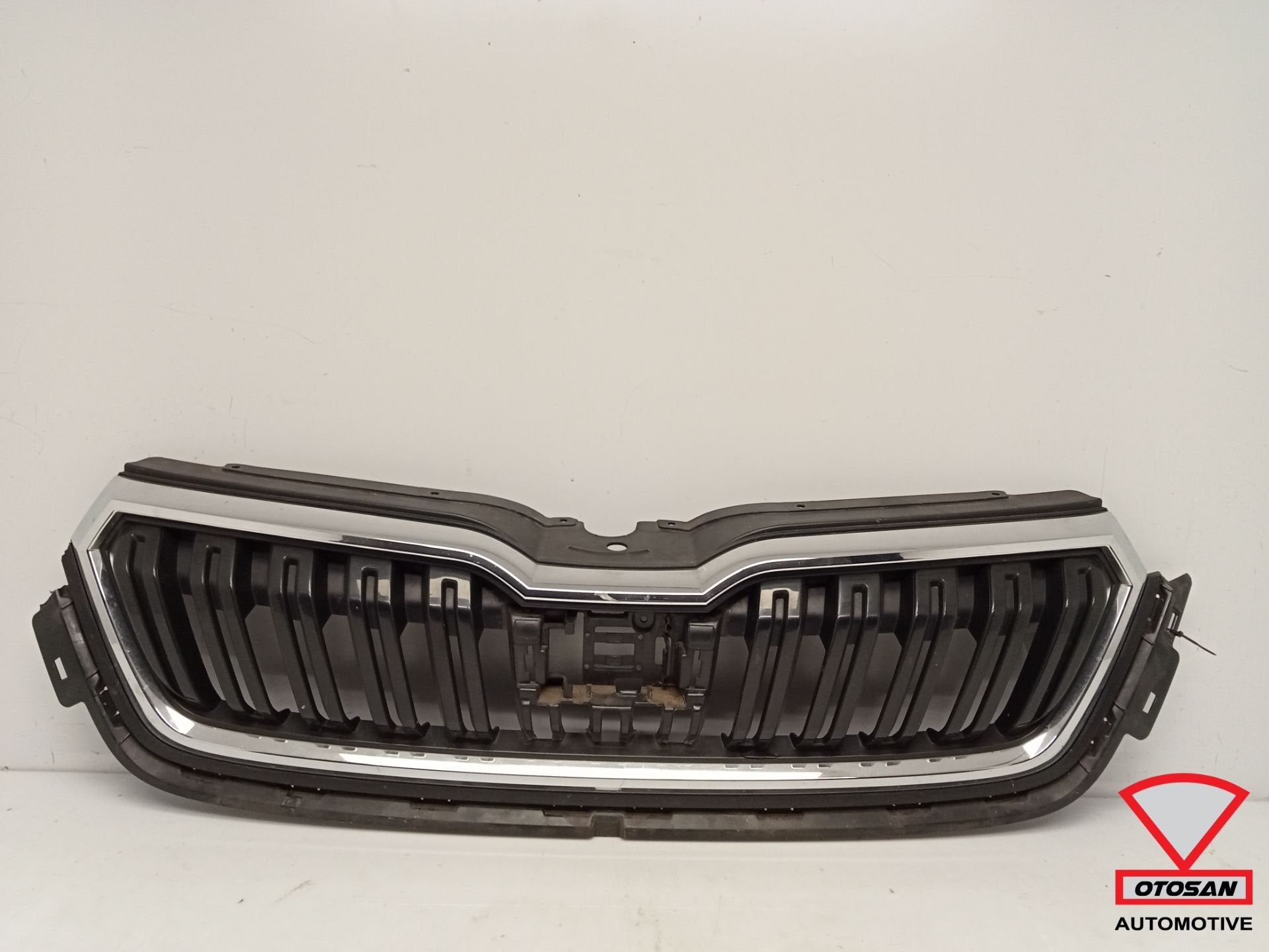 Skoda Kamiq 2019+ Calandre Calandre 658853653, Infoline@skoda-auto.cz, Tr. Vaclava Klementa 869
293 01  Mlada Boleslav, CZ, Utilisé