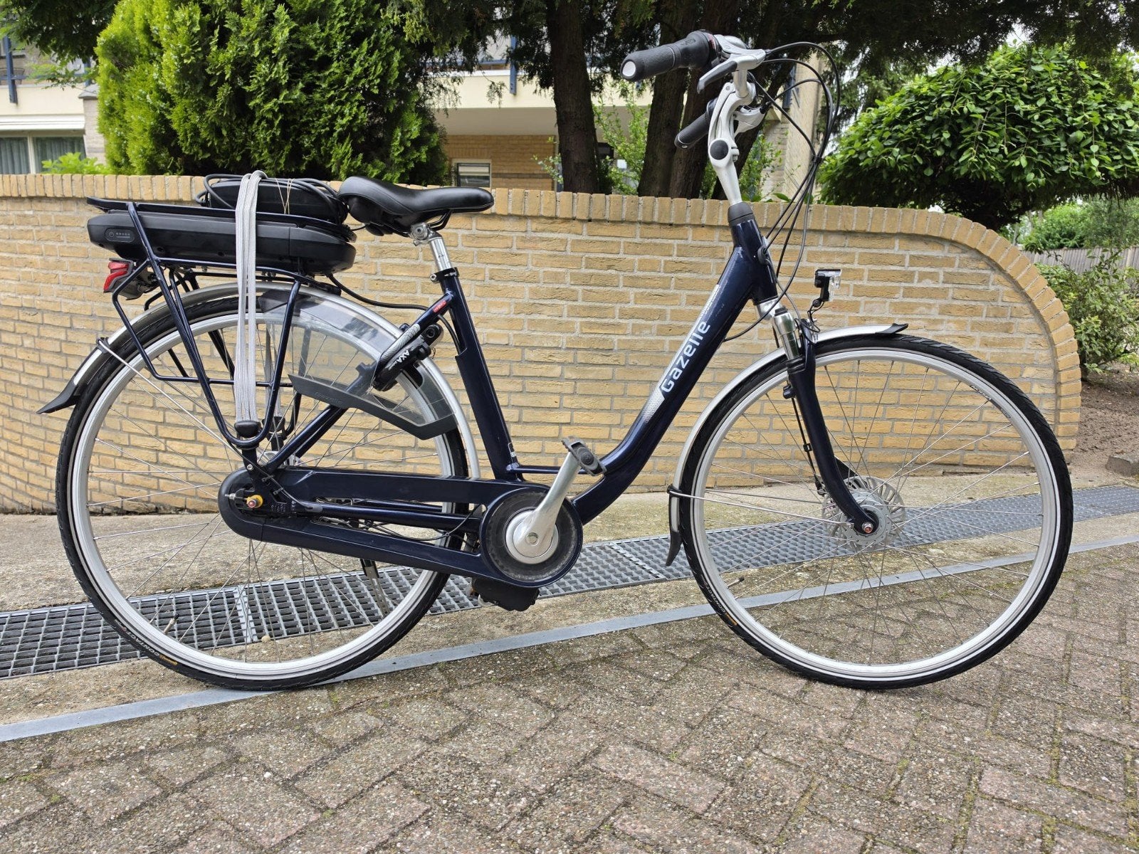 In nieuwstaat Kleine maat Gazelle met Midden Motor, Ophalen, Gazelle