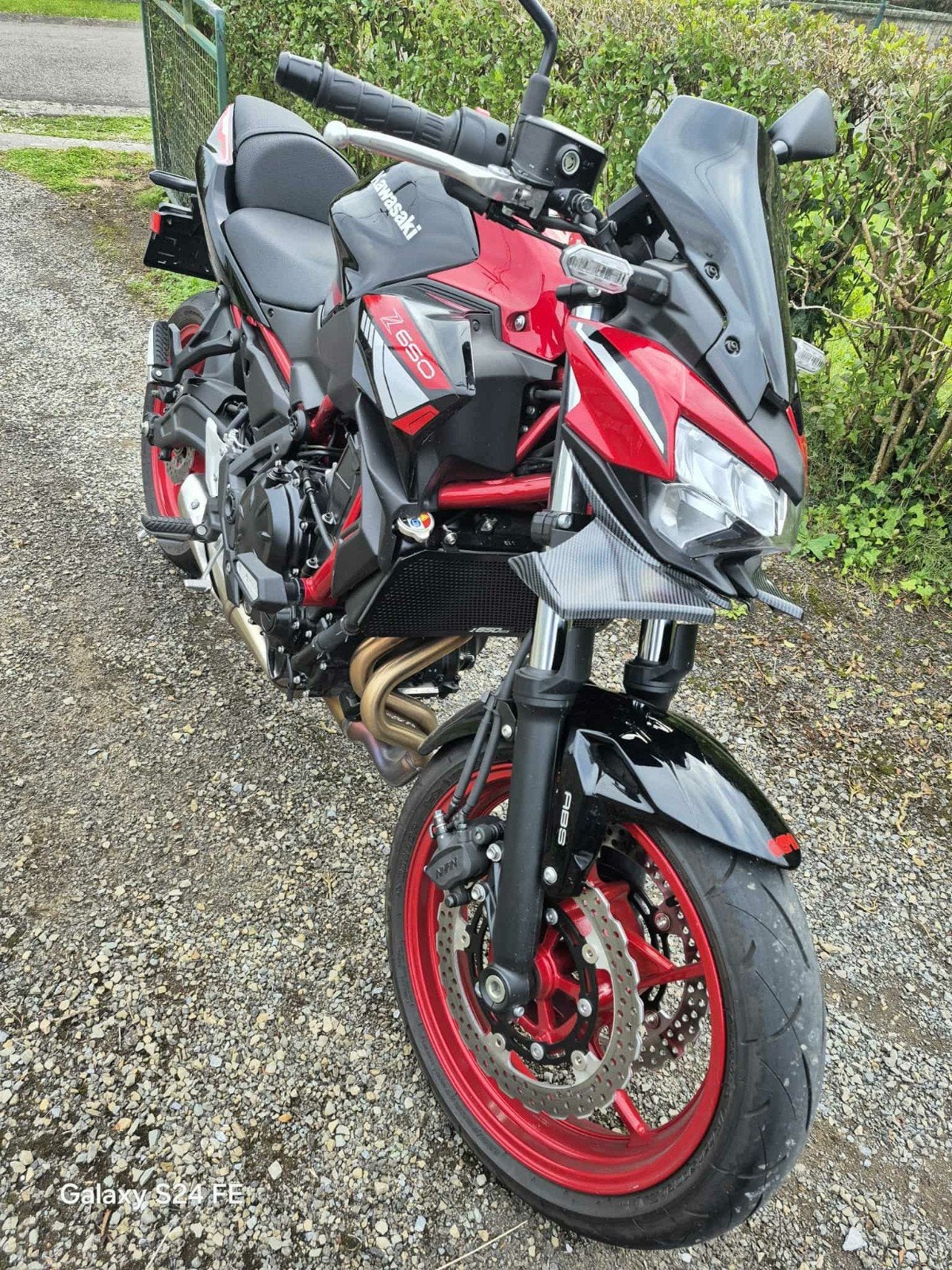 Kawasaki z650 de 2024, Motos, 2 cylindres, 650 cm³, ABS, Manuelle