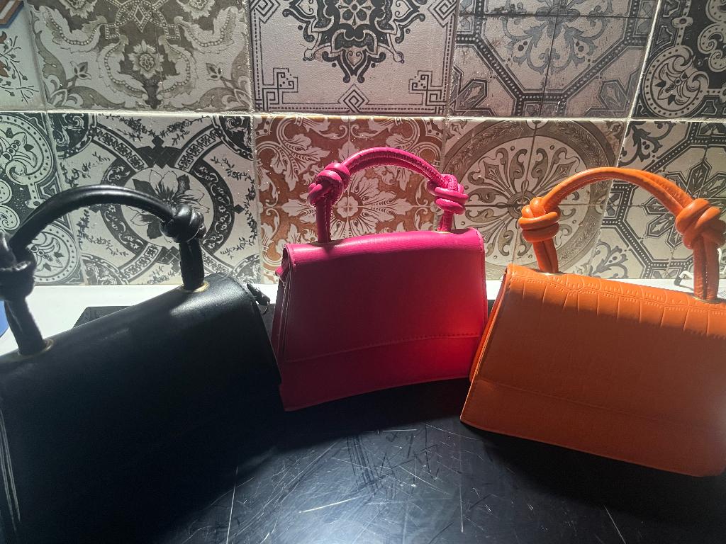 6€ les 3 sacs de couleurs., Enlèvement, Utilisé, Sac à main