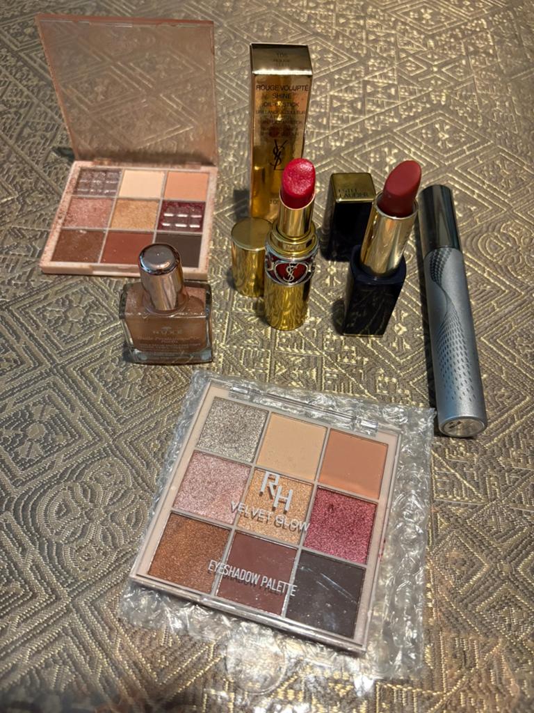 Lot de produit de beauté, Ophalen of Verzenden, Zo goed als nieuw, Rood, Lippen