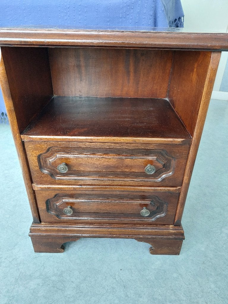 Verkoop kleine antieke meubels., Ophalen