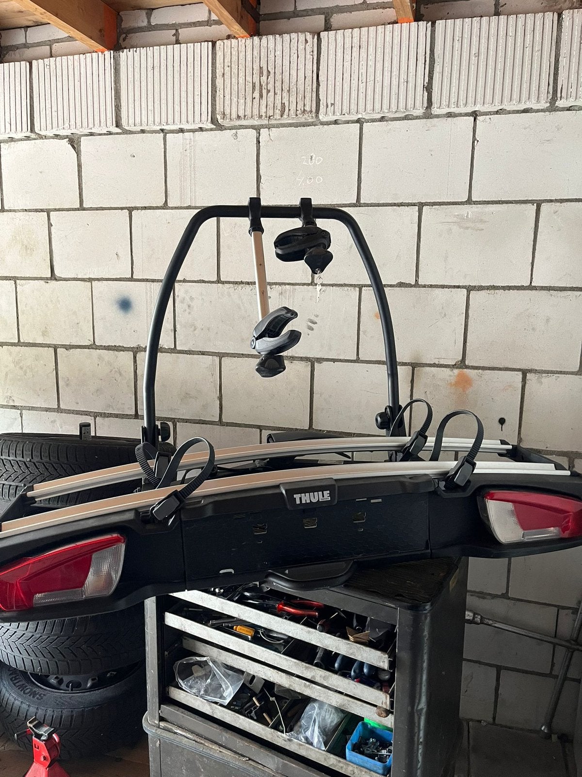 Thule VeloSpace XT2 938 Trekhaakdrager voor 2 fietsen, Support d'attelage, 2 vélos, Pneus larges, Comme neuf