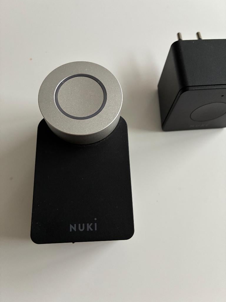 Nuki slim deurslot, Doe-het-zelf en Bouw, Hang- en Sluitwerk, Ophalen, Zo goed als nieuw, Slot