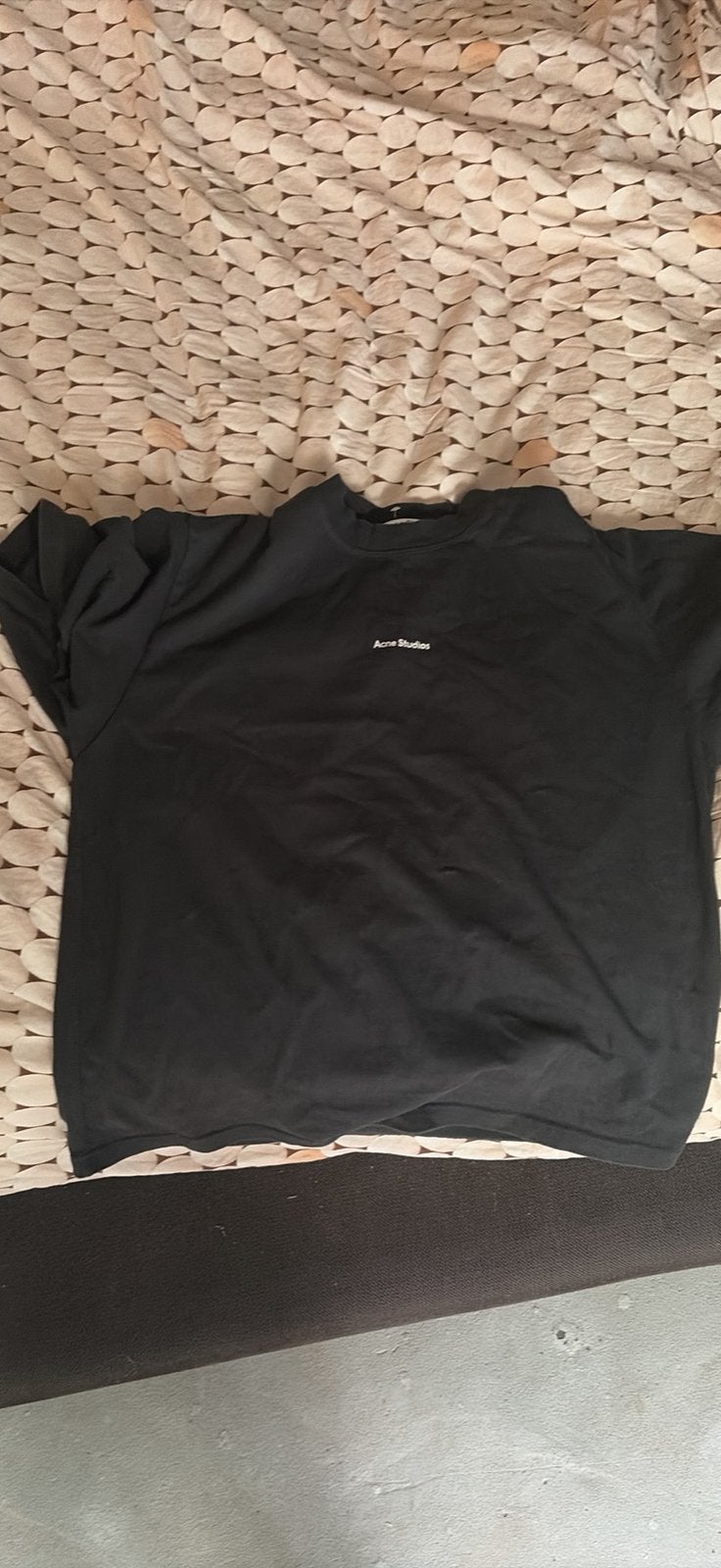 Acne studios tee - XL - send offer, Enlèvement, Comme neuf