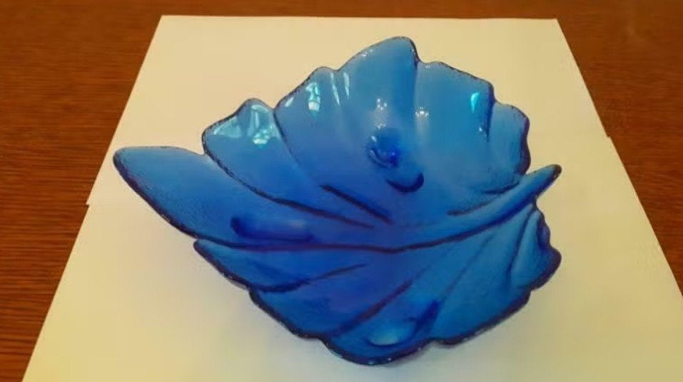Plat bleu à apéritif, friandises en verre *, Enlèvement ou Envoi, Utilisé