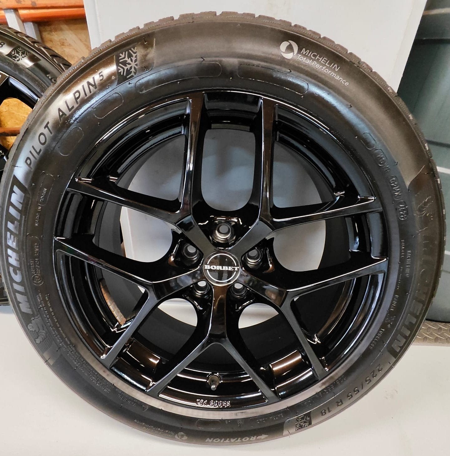 4 Pneus Michelin+ Jantes Borbet, Autos : Pièces & Accessoires, Pneus & Jantes, Pneus été, Enlèvement, Utilisé, Jante(s)