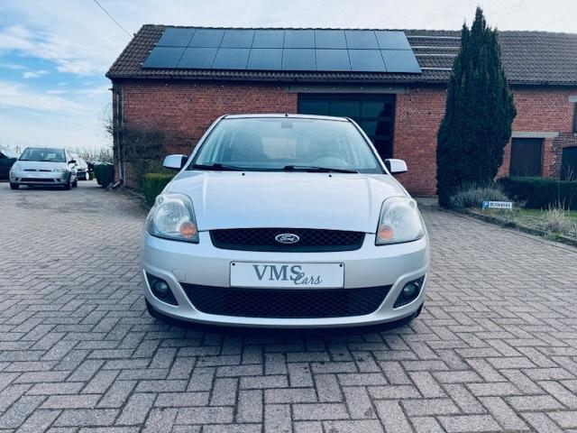 Ford Fiesta 1.3 Benzine * Garantie * Airco *, Auto's, 1299 cc, Stof, 4 cilinders, 5 deurs