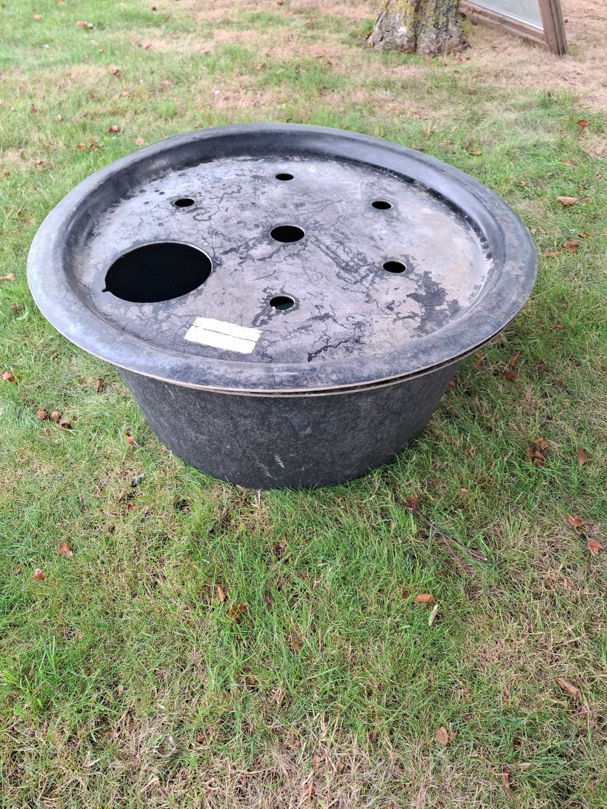 fonteinbak +deksel in polyester, Ophalen, Gebruikt