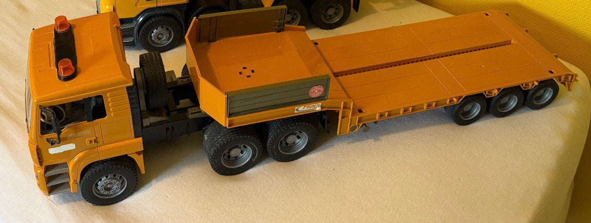 Bruder vrachtwagen met dieptelader, tractor en graafmachine, Ophalen, Zo goed als nieuw
