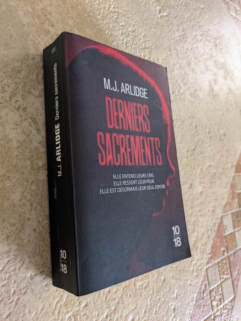 Derniers sacrements (M.J. Arlidge)., Boeken, Gelezen, Europa overig, M.J. Arlidge., Verzenden