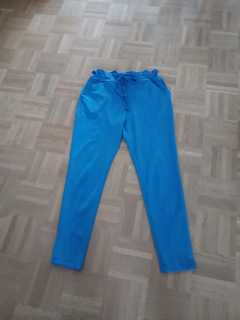 Damesbroek M42, Kleding | Dames, Broeken en Pantalons, Maat 38/40 (M), Angelle Milan, Zo goed als nieuw, Verzenden