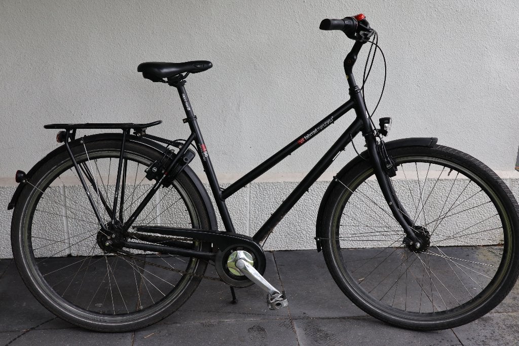 Damesfiets zwart, Vélos & Vélomoteurs, Accès (extra) bas, Autres marques, Frein sur jante, Enlèvement