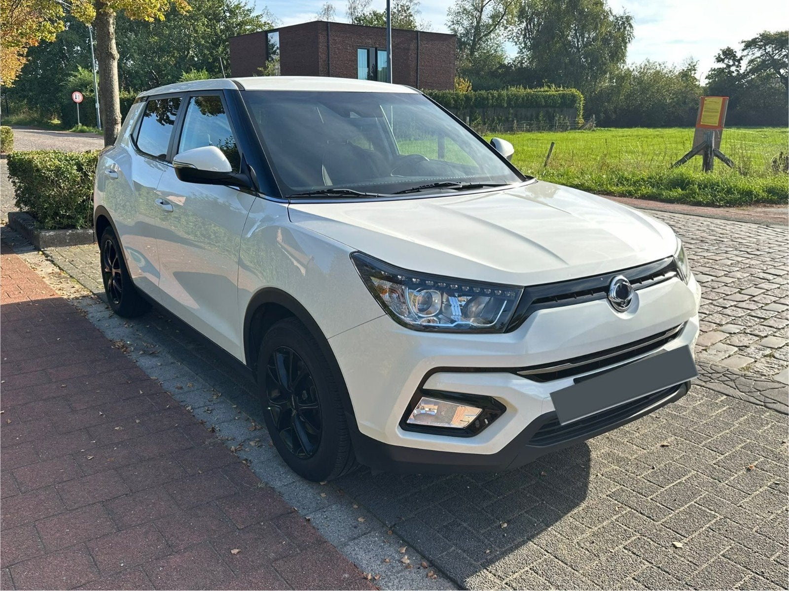 Ssangyong Tivoli 1.6 essence 2019 76000km, Autos, Euro 6, Boîte manuelle, Entretenue par le concessionnaire, Tivoli