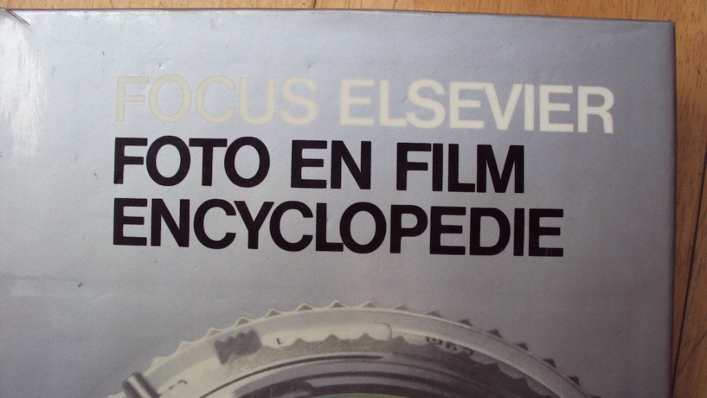 Foto en film encyclopedie - Focus Elsevier, Audio, Tv en Foto, Ophalen of Verzenden, Zo goed als nieuw, Spiegelreflex, Overige Merken