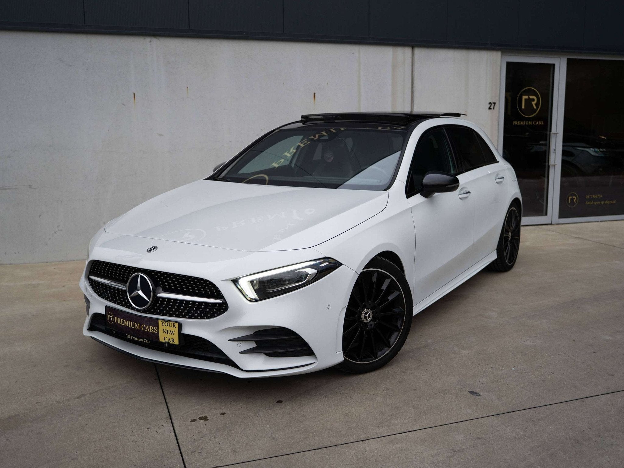Mercedes-Benz A-Klasse 180 AMG Line l Pano l Premium + l Mem, Autos, 100 kW, 4 portes, Entreprise, 136 ch