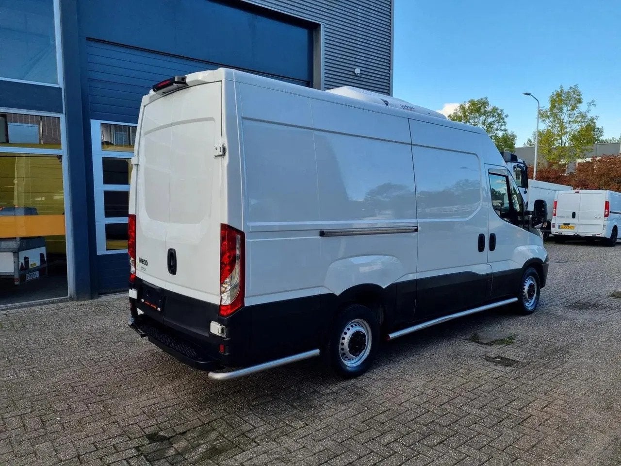 Iveco Daily 35S14 Kuhlwagen -20 Standby 230V/ CNG/ Erdgas, Autos, Camionnettes & Utilitaires, 100 kW, Euro 6, Entreprise, 5 portes