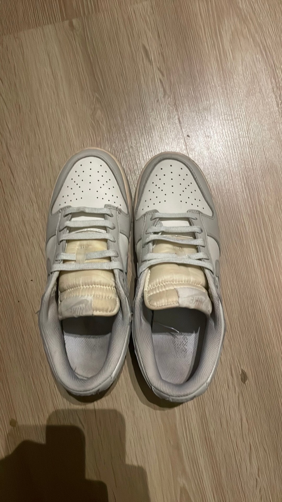 Nike dunks grijs en wit, Sneakers et Baskets, Comme neuf, Enlèvement, Blanc