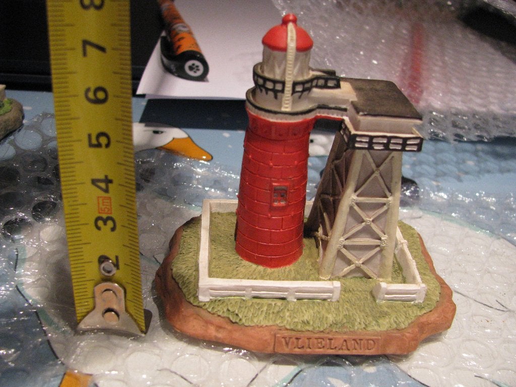 vuurtoren beeldje Nederland - Vlieland, Ophalen of Verzenden, Zo goed als nieuw, Schaalmodel