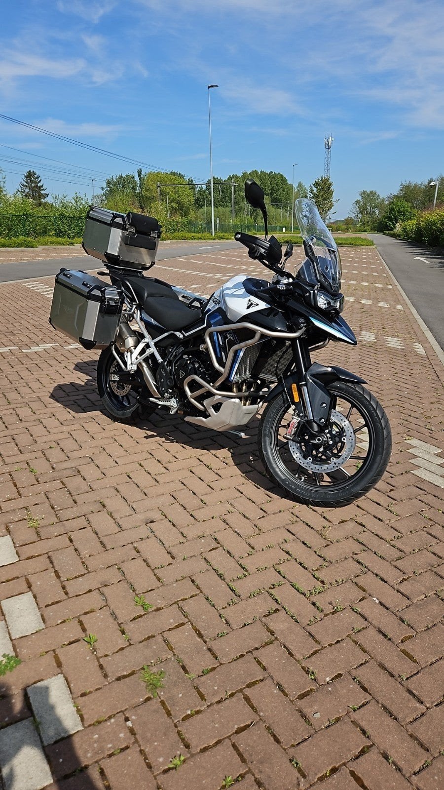 Triumph 900 GT pro édition alpine 2026. Garantie 2 ans!, Poignées chauffantes, Tourisme, Permis Moto A1 minimum, 3 cylindres