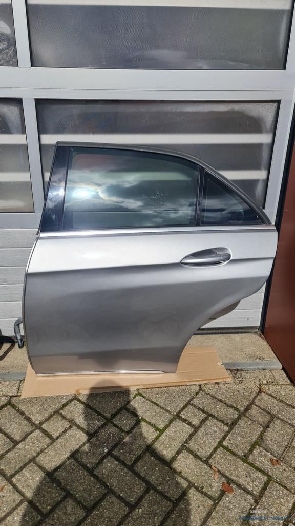 Porte avant gauche Mercedes Classe E W212 Berline, r f rence, Mercedes-Benz AG, Mercedes-Benz, Utilisé, Mercedesstrasse 120
70372  Stuttgart, DE