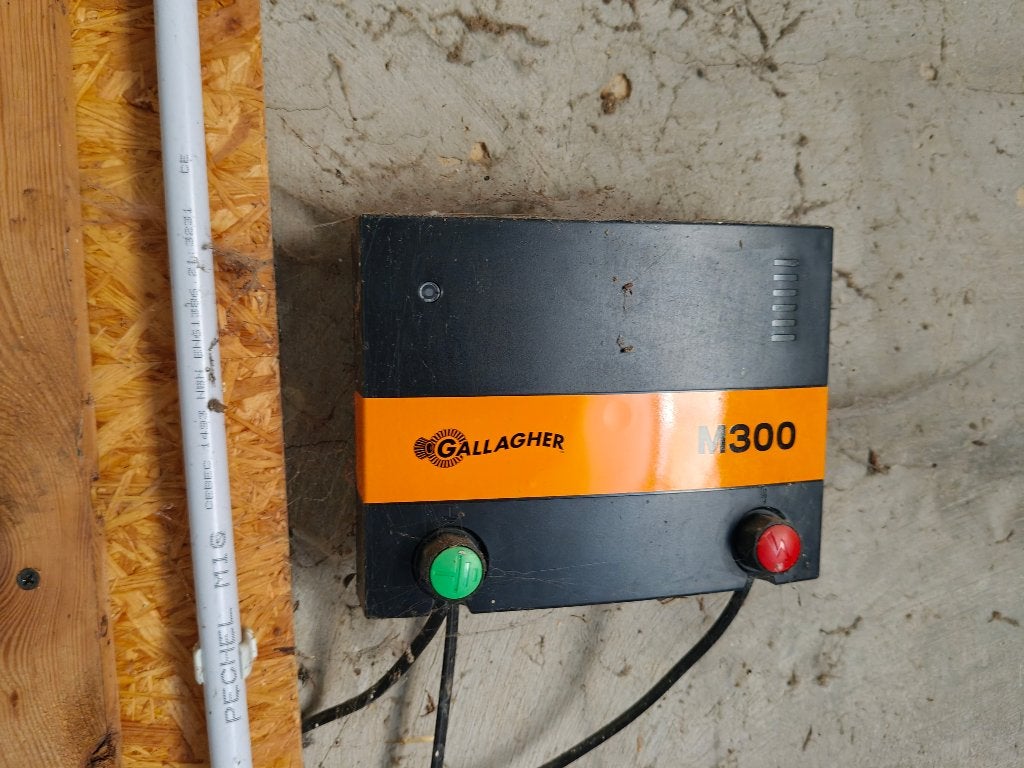 M300 schrikdraad apperaat, Dieren en Toebehoren, Weidegang, 4 paarden of pony's of meer